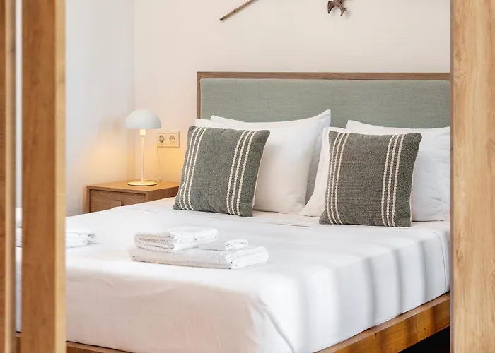 Rivoli Luxurious Seaview Suite In Liston Square