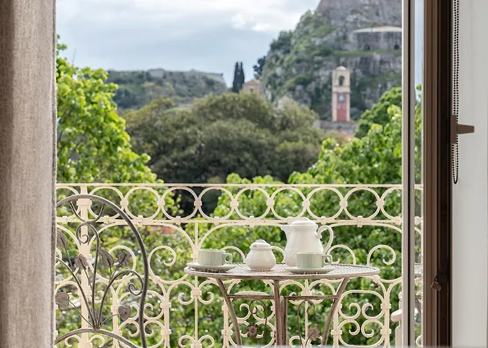 Rivoli Luxurious Seaview Suite In Liston Square
