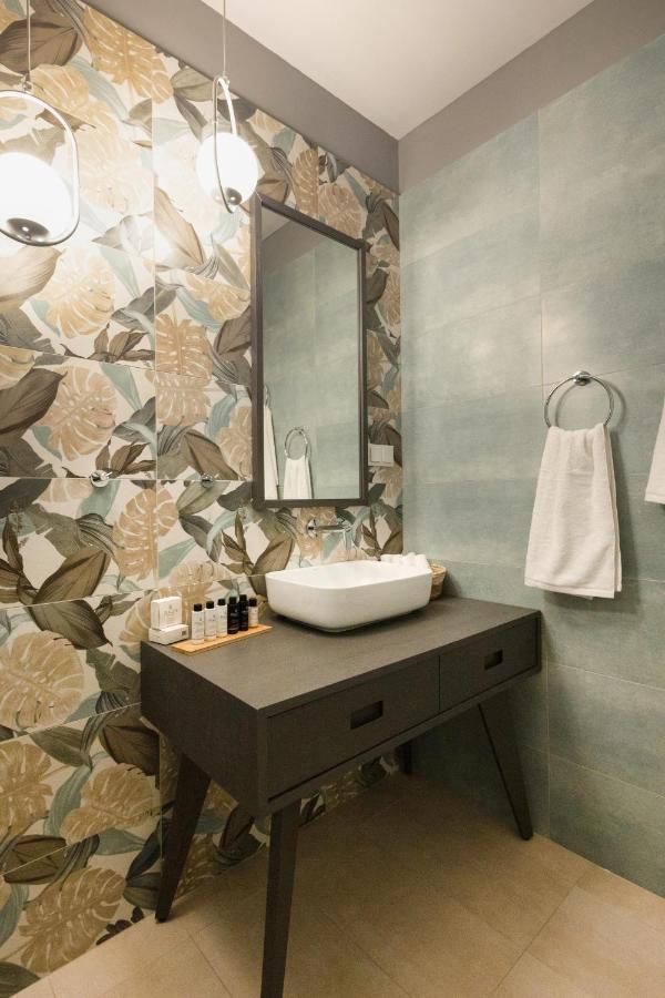 Rivoli Luxurious Seaview Suite In Liston Square