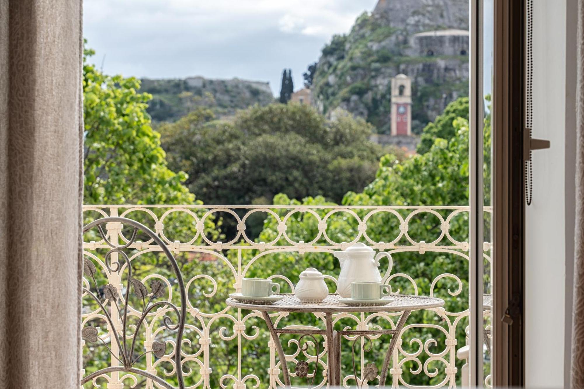 Apartment Rivoli Luxurious Seaview Suite In Liston Square